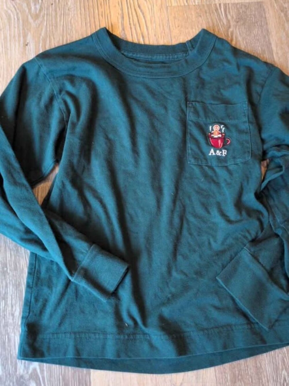 Abercrombie Kids Size 7/8 Dark Green Long Sleeve Pocket T-Shirt boys